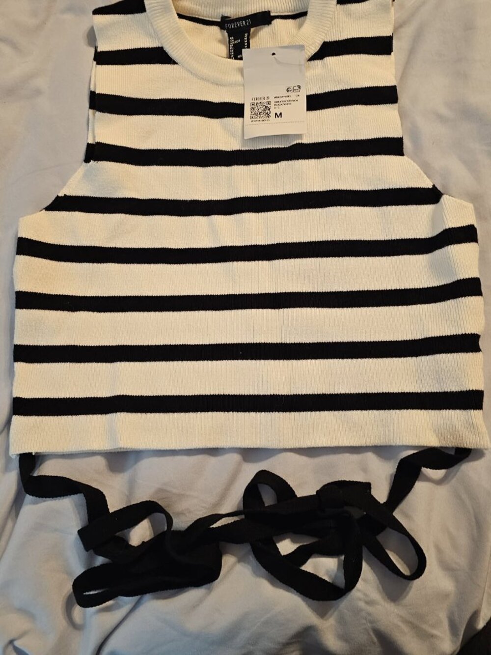 Forever 21 Cropped Sweater Tank, Black & White, NWT